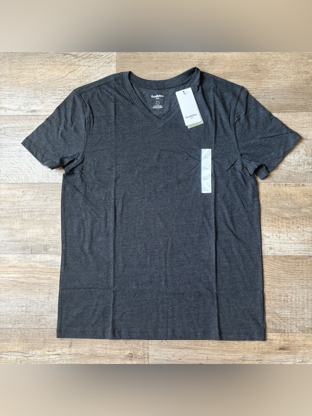 Goodfellow & Co Men’s Cotton V-neck Plain T-Shirts in gray size large